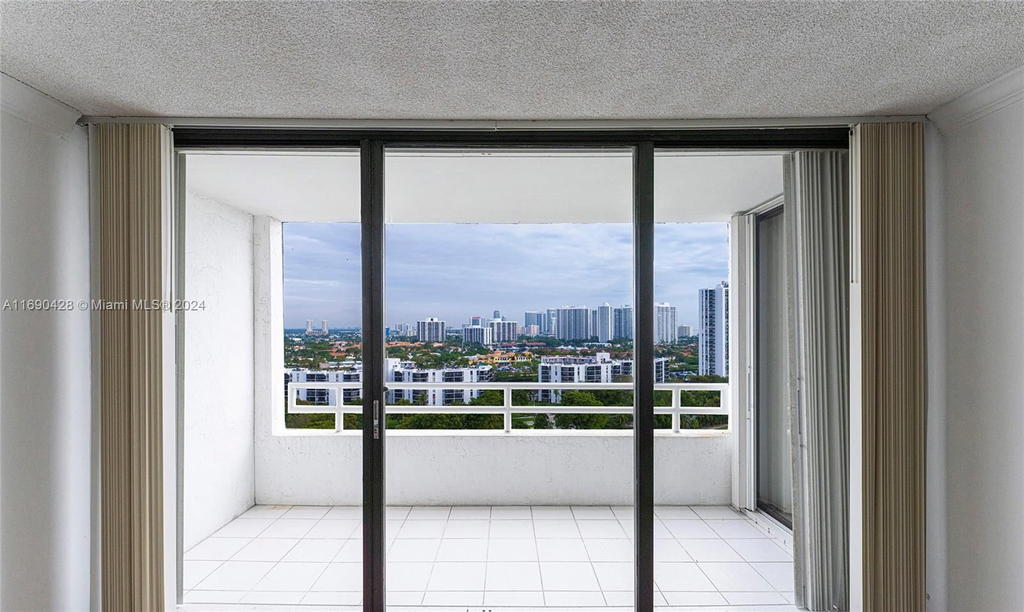Real estate property located at 20225 34th Ct #1711, Miami-dade, Delvista Towers Condo, Aventura, FL