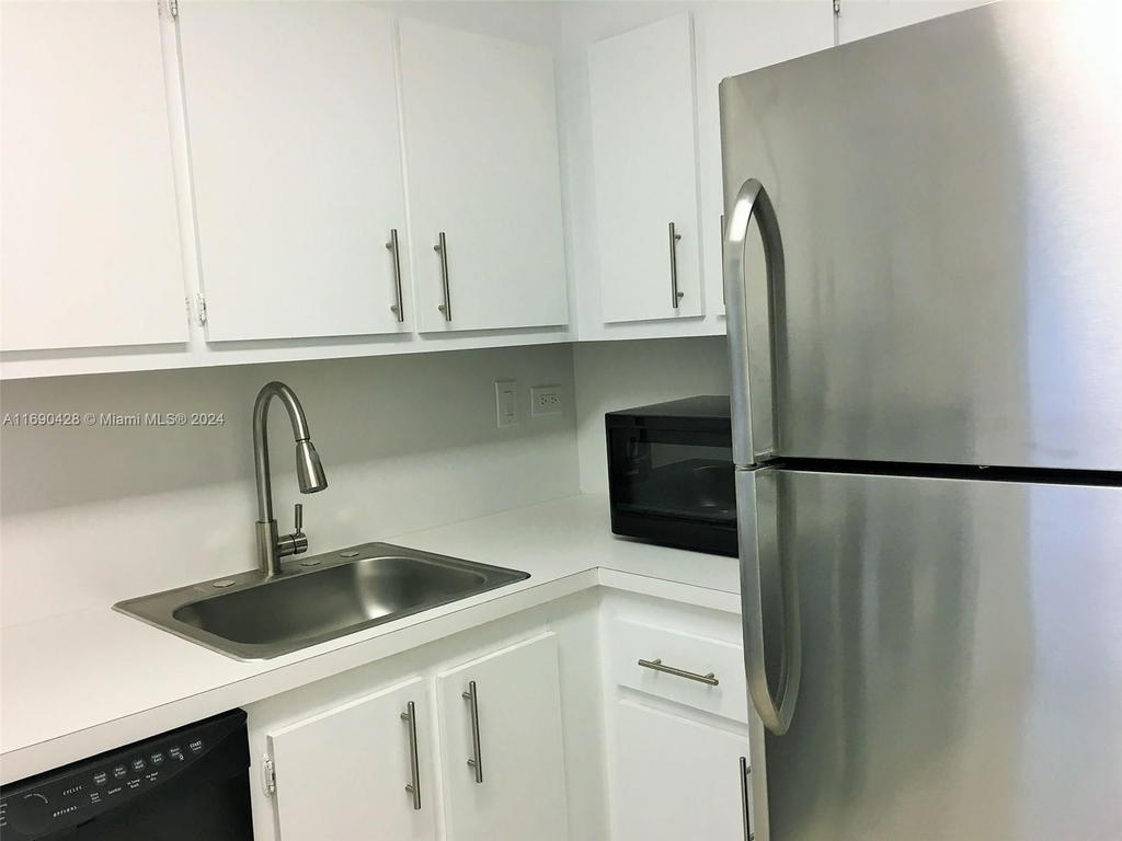 Real estate property located at 20225 34th Ct #1711, Miami-dade, Delvista Towers Condo, Aventura, FL