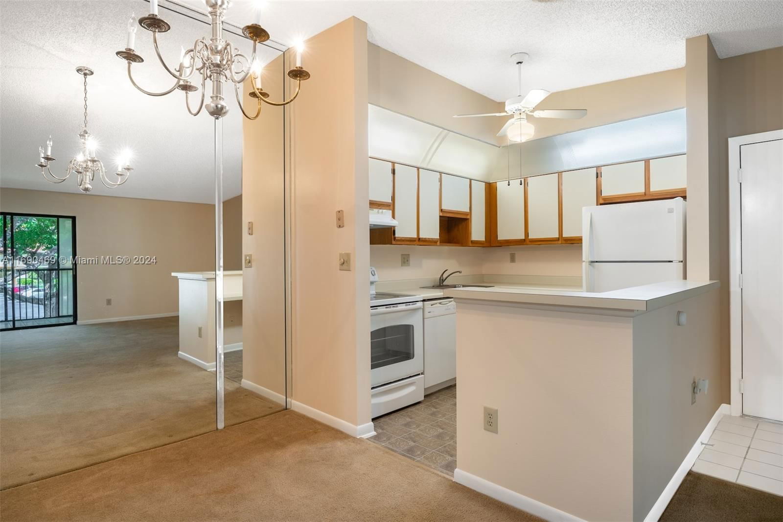 Real estate property located at 10869 Clairmont Cir #209, Broward, CLAIRMONT CONDOMINIUM L, Tamarac, FL