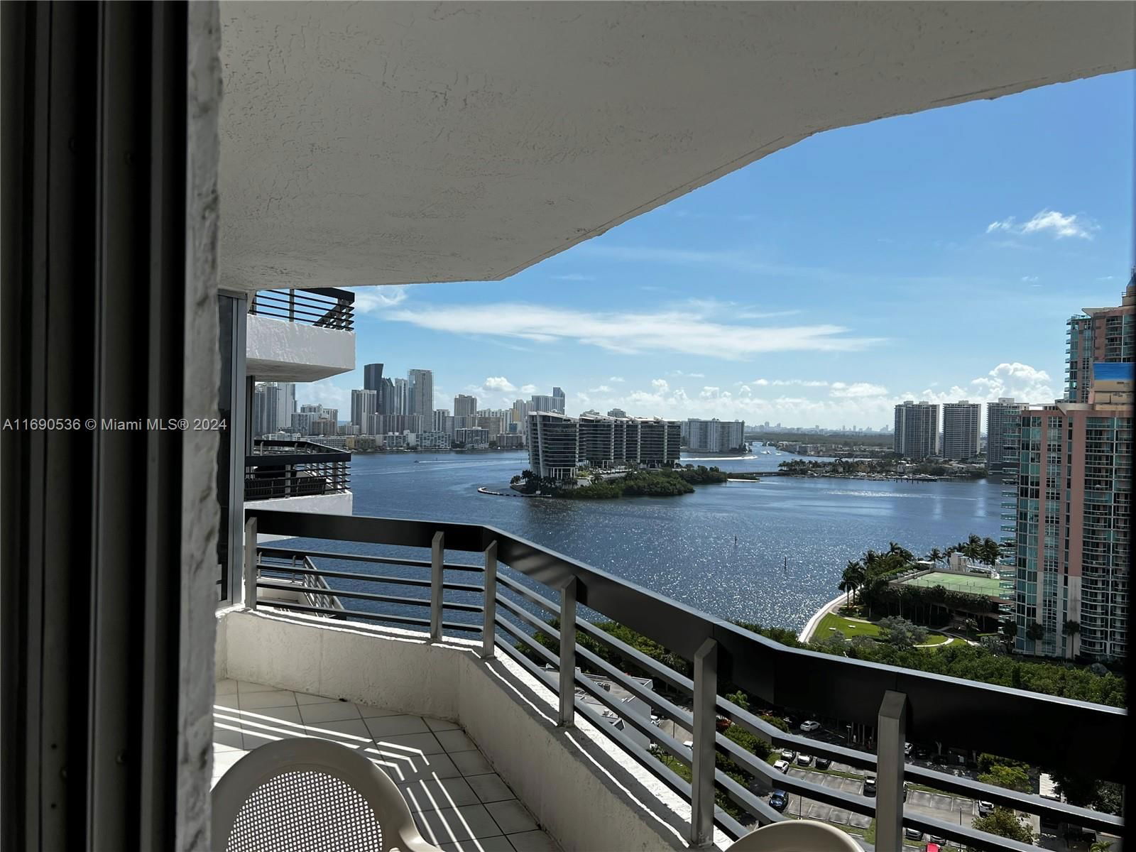 Real estate property located at 3400 192nd St #2102, Miami-Dade, MYSTIC POINTE TOWER 600 C, Aventura, FL