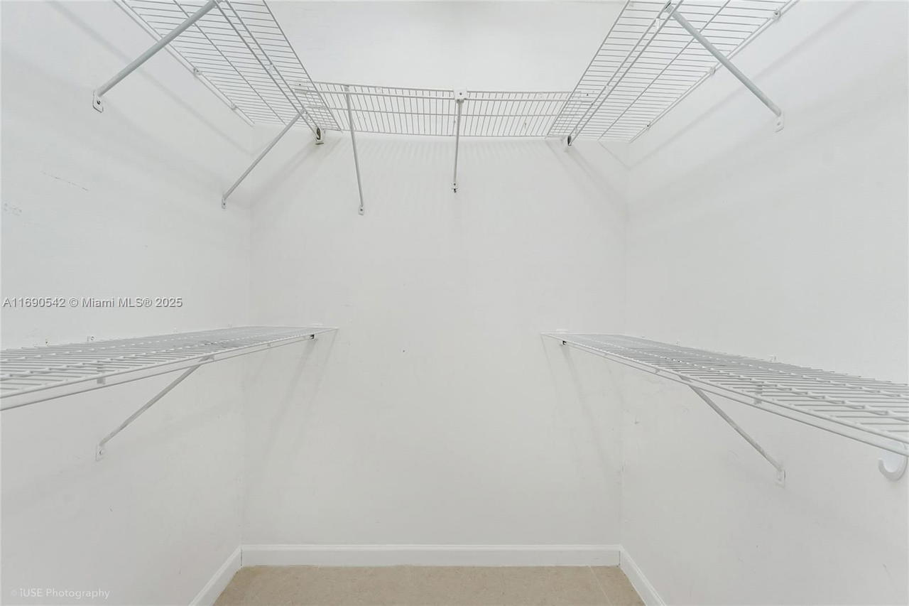 Real estate property located at 520 Brickell Key Dr A1812, Miami-dade, Brickell Key One Condo, Miami, FL