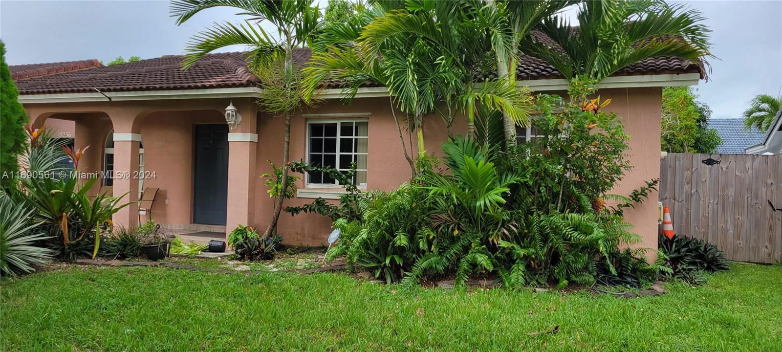 Real estate property located at 18236 154th Pl, Miami-Dade, MAJESTIC ESTATES 3RD ADDN, Miami, FL