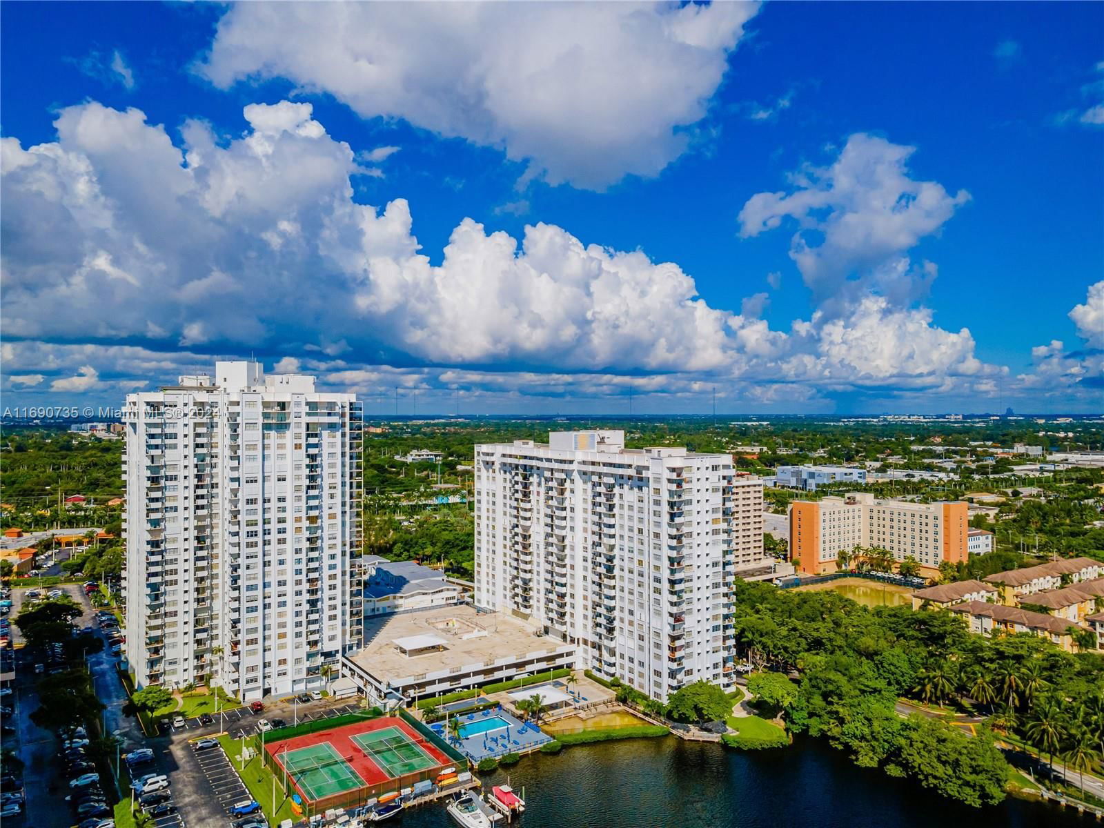 Real estate property located at 2780 183rd St #115, Miami-Dade, COMMODORE PLAZA CONDO, Aventura, FL