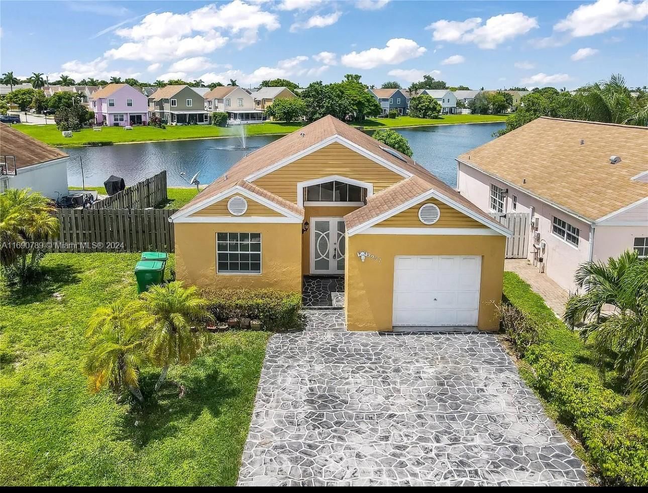 Real estate property located at 9957 Elm Ln, Broward, MEADOWS OF MIRAMAR, Miramar, FL