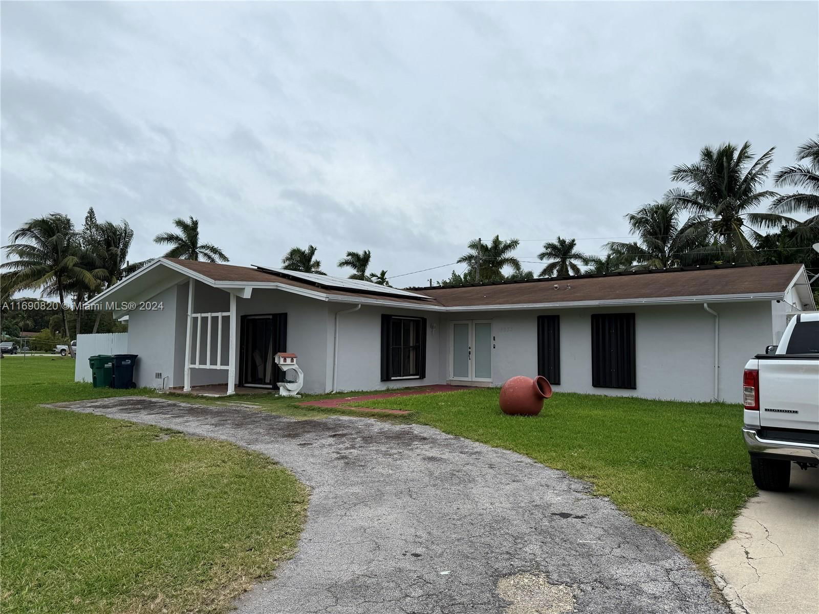 Real estate property located at 18933 96th Ave, Miami-Dade, BEL AIRE SEC 3, Cutler Bay, FL