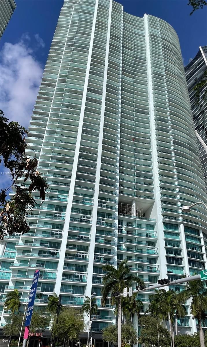 Real estate property located at 900 Biscayne Blvd #5707, Miami-Dade, 900 BISCAYNE BAY CONDO, Miami, FL