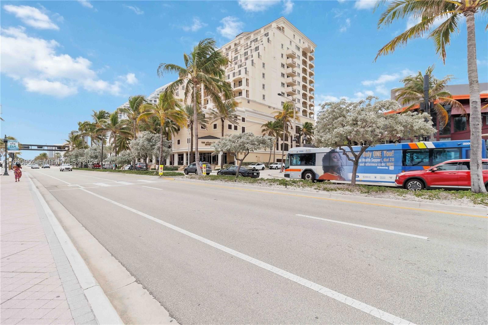 Real estate property located at 601 Ft Lauderdale Beach Blvd #611, Broward, ATLANTIC HOTEL CONDO, Fort Lauderdale, FL