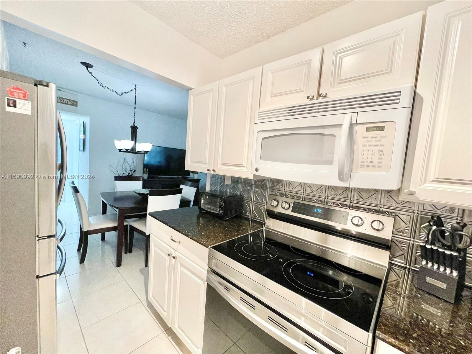 Real estate property located at 2145 Pierce St #231, Broward, WARRENTON HOUSE CONDO, Hollywood, FL