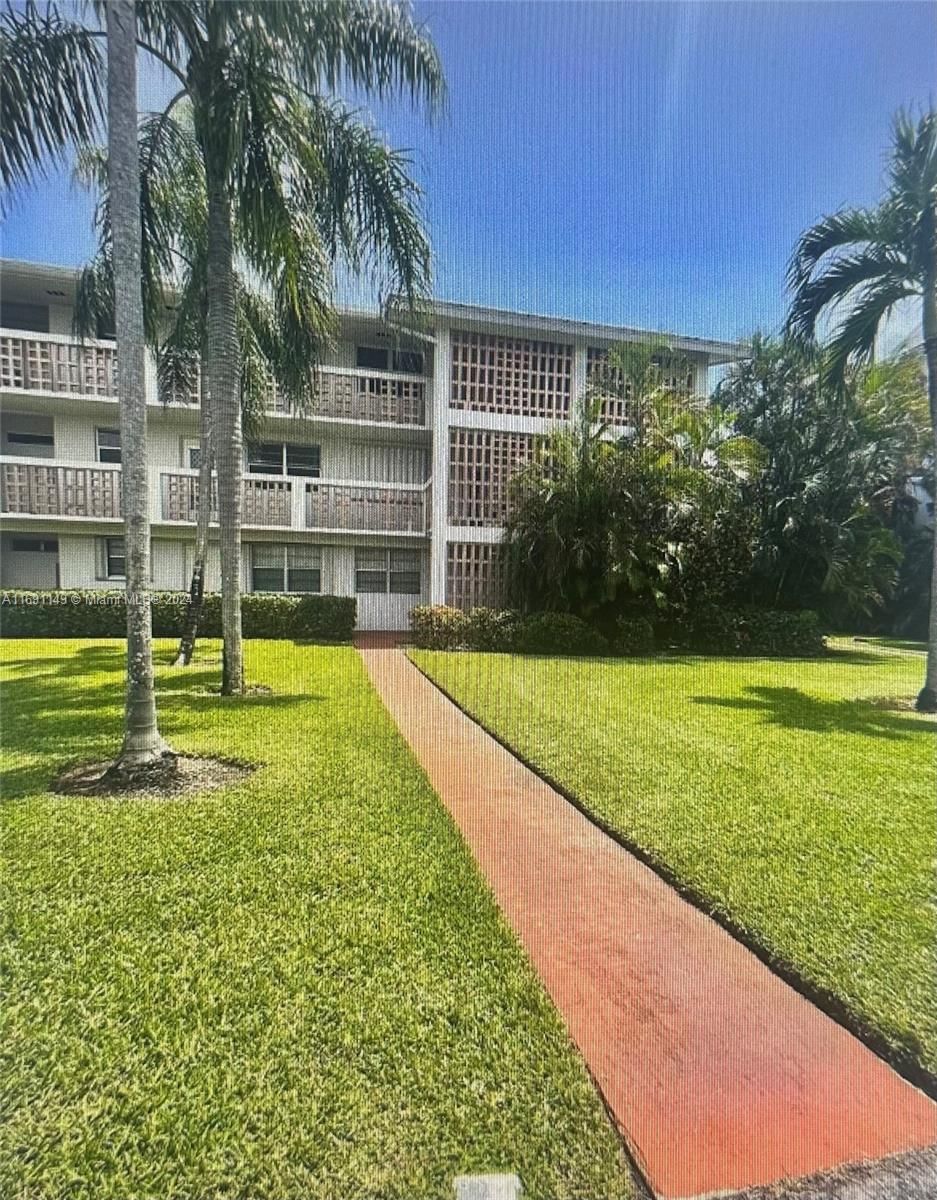 Real estate property located at 20 13th St B4, Palm Beach, PALM ROYAL APTS INC CONDO, Boca Raton, FL