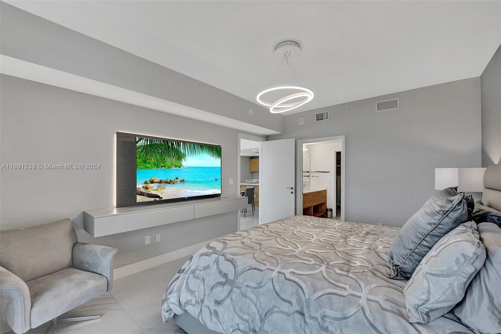 Real estate property located at 16385 Biscayne Blvd #307 +2parking, Miami-dade, The Harbour North Condo, North Miami Beach, FL