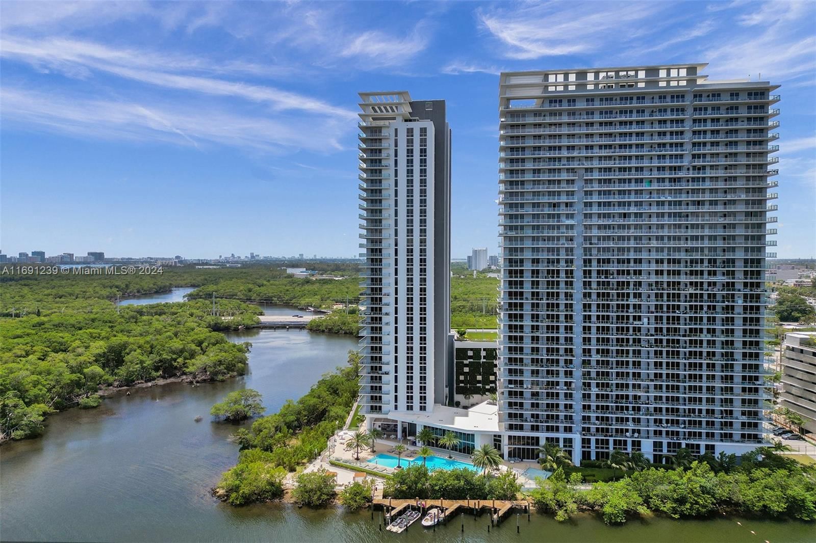 Real estate property located at 16385 Biscayne Blvd #307 +2parking, Miami-dade, The Harbour North Condo, North Miami Beach, FL