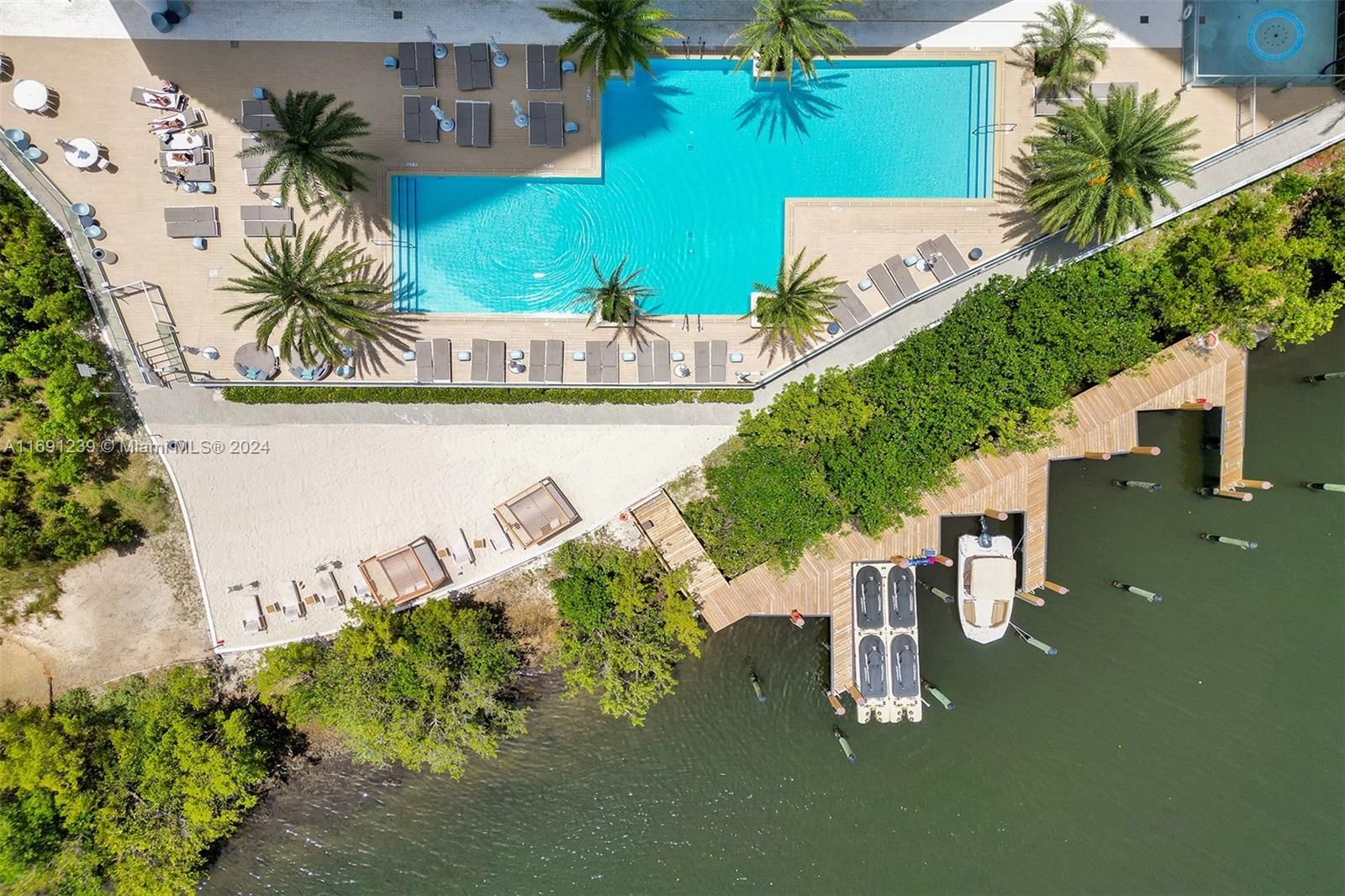 Real estate property located at 16385 Biscayne Blvd #307 +2parking, Miami-dade, The Harbour North Condo, North Miami Beach, FL