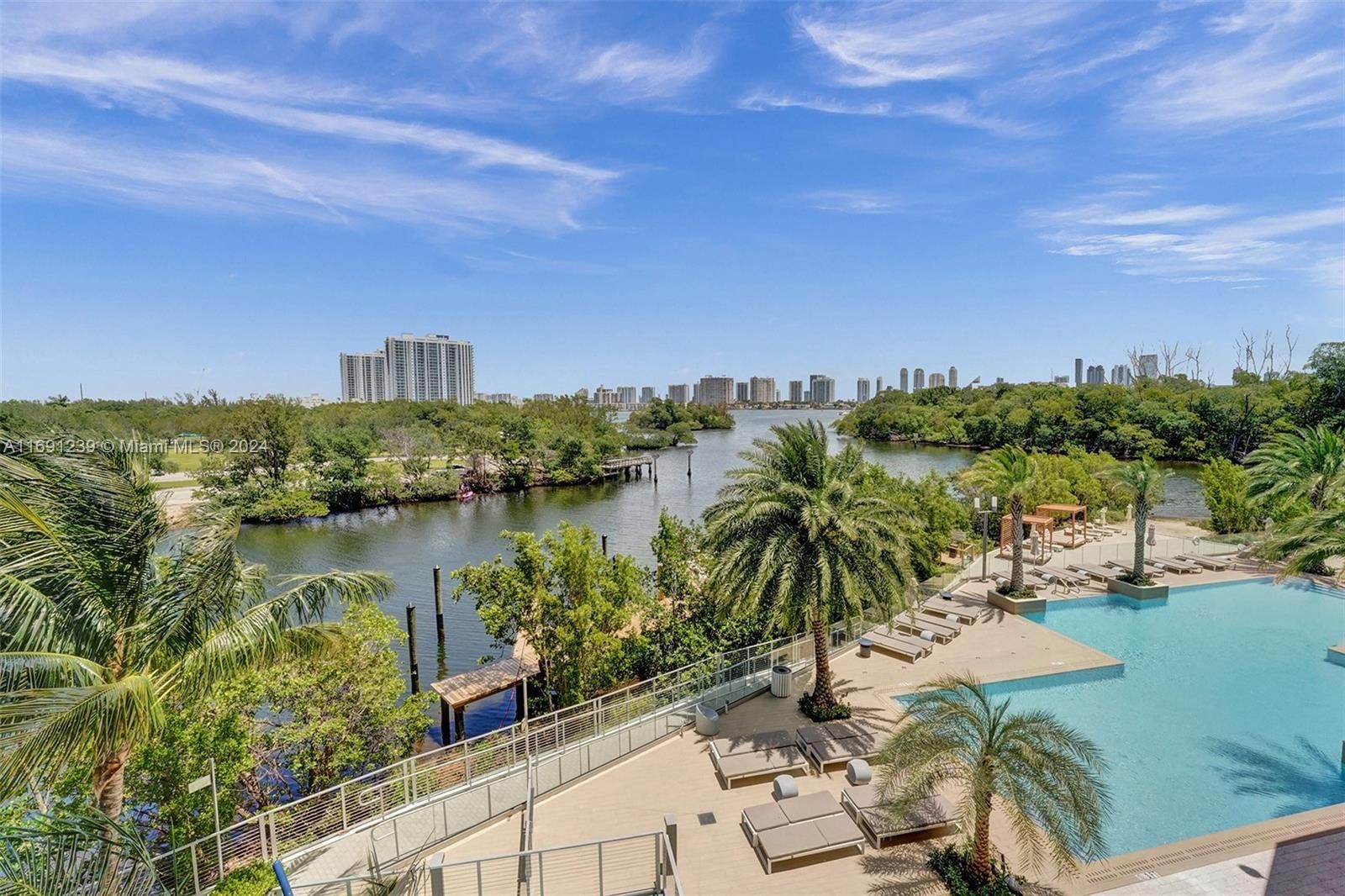 Real estate property located at 16385 Biscayne Blvd #307 +2parking, Miami-dade, The Harbour North Condo, North Miami Beach, FL