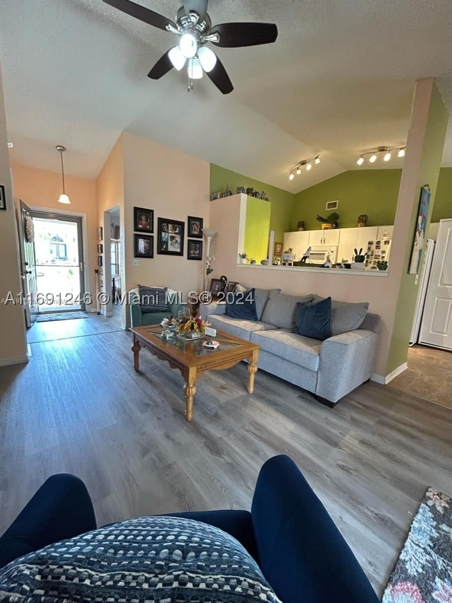 Real estate property located at 669 Sierra Circle, Polk, Highland Square Phase Two, Davenport, FL
