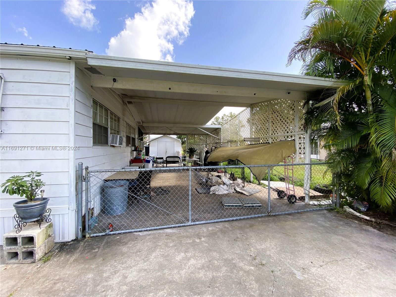 Real estate property located at 714 29 Ave, Other, Pine Ridge Park, Other City - In The State Of Florida, FL