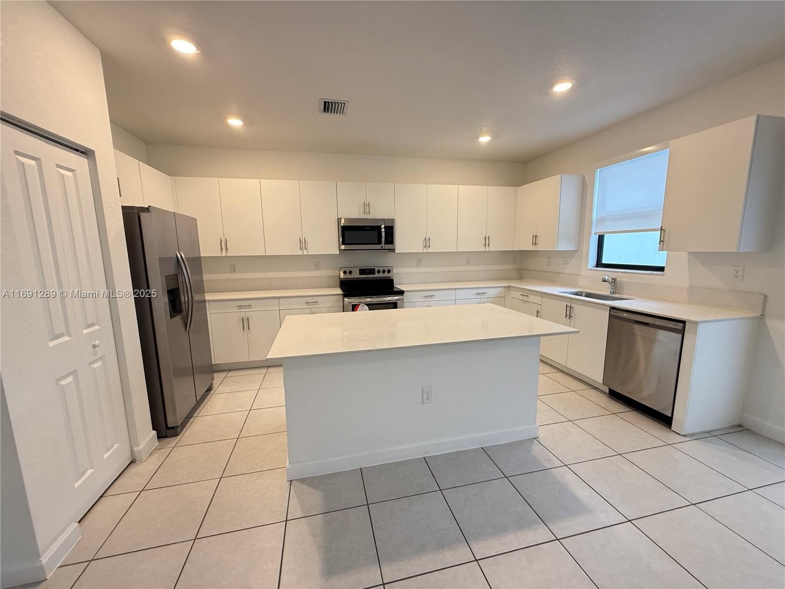 Real estate property located at 12948 229th St, Miami-dade, Siena Reserve, Miami, FL