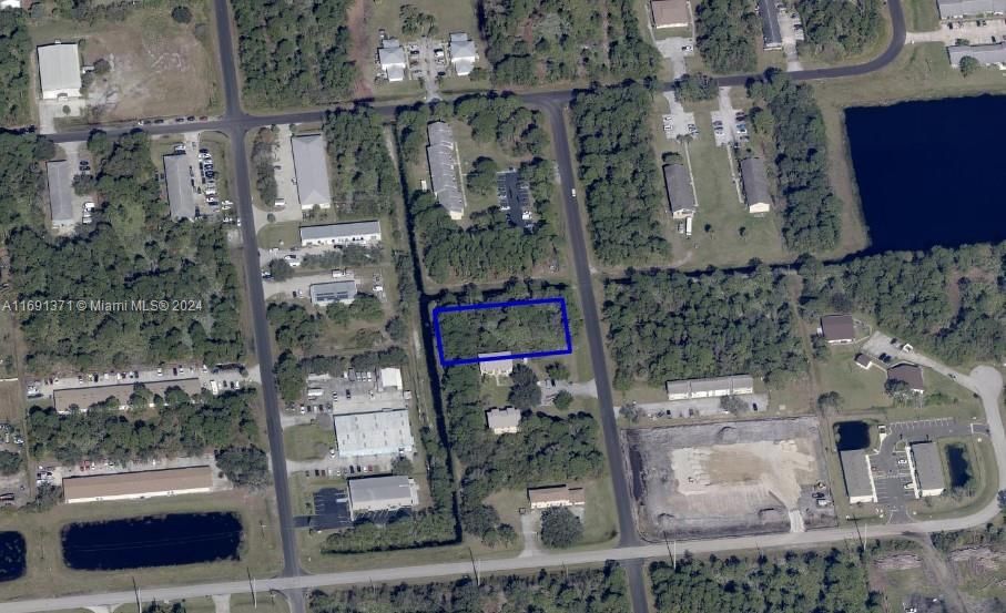 Real estate property located at 310 Mercury SE, Brevard, Palm Bay, FL