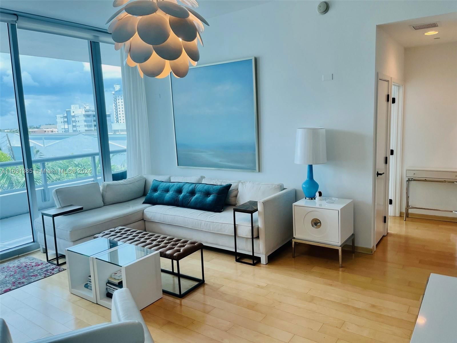 Real estate property located at 6799 Collins Ave #412, Miami-Dade, SOUTH CARILLON BEACH CONDO, Miami Beach, FL