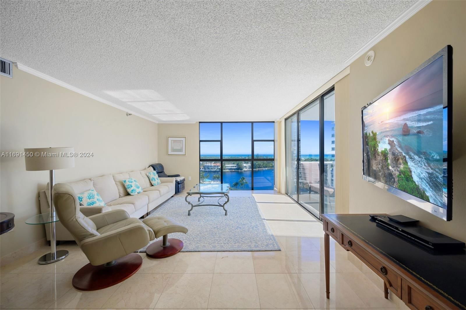 Real estate property located at 20505 Country Club Dr #1133, Miami-Dade, WATERVIEW CONDO, Aventura, FL