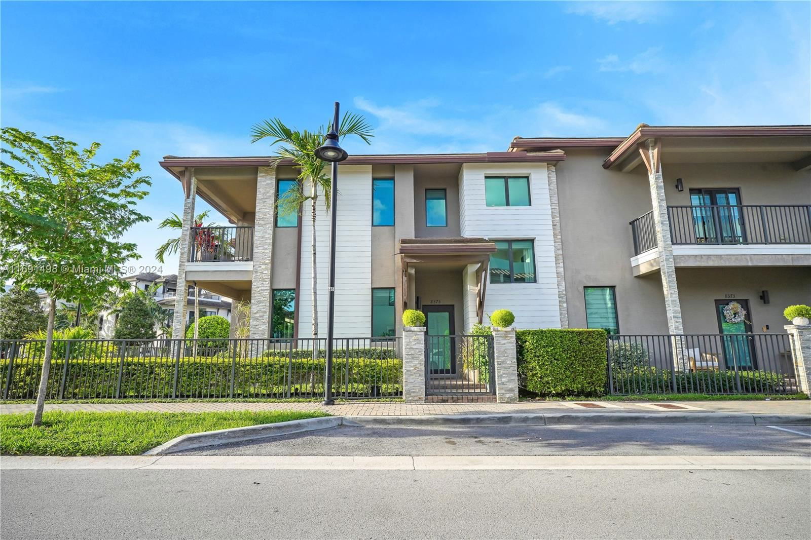 Real estate property located at 8375 49th St #0, Miami-Dade, DOWNTOWN DORAL SOUTH PHAS, Doral, FL