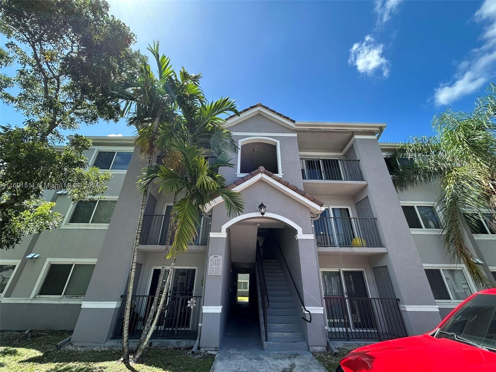 Real estate property located at 15410 284th St #8301, Miami-Dade, VISTA TRACE 8 CONDO, Homestead, FL