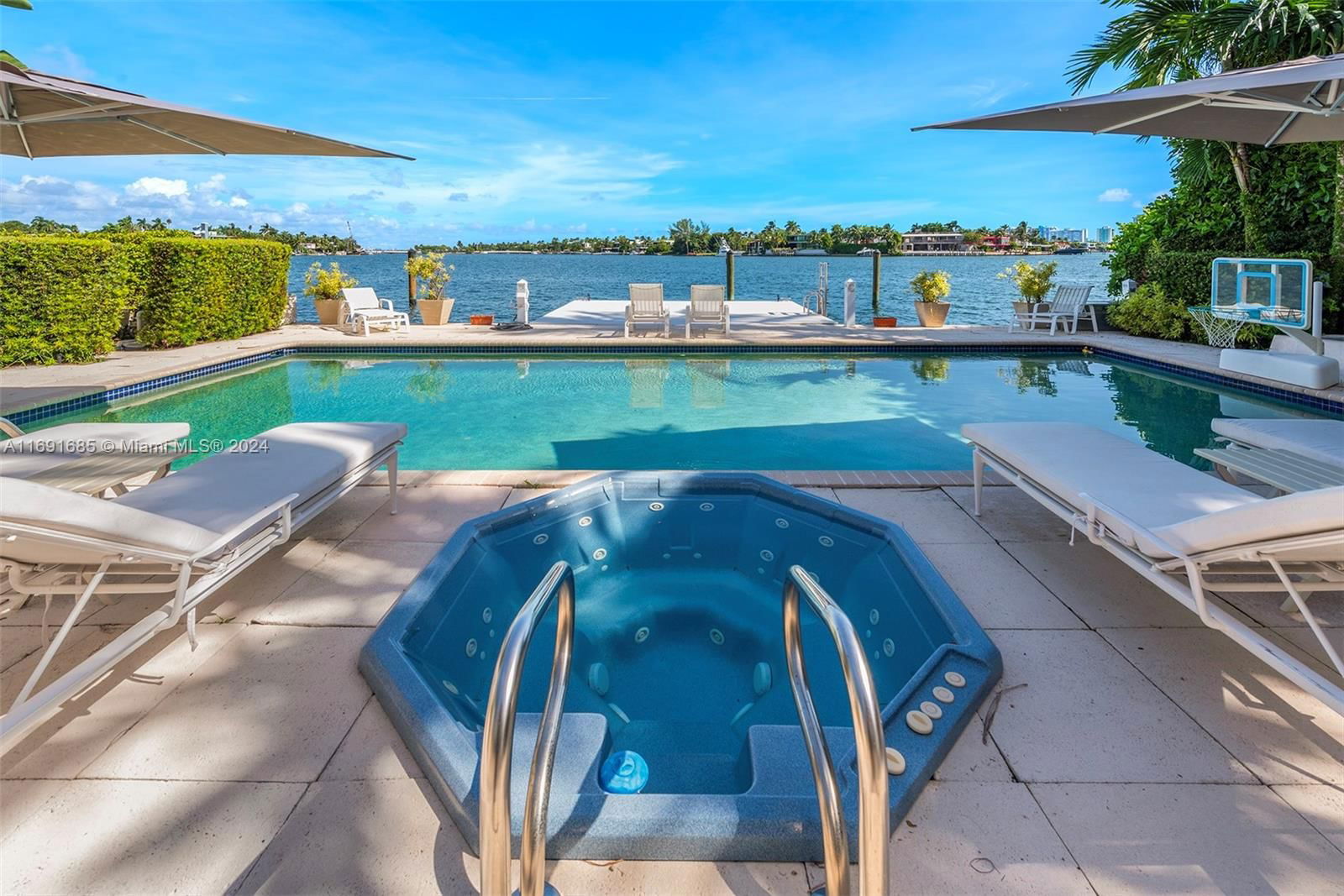 Real estate property located at 279 Hibiscus Dr, Miami-Dade, HIBISCUS ISLAND, Miami Beach, FL