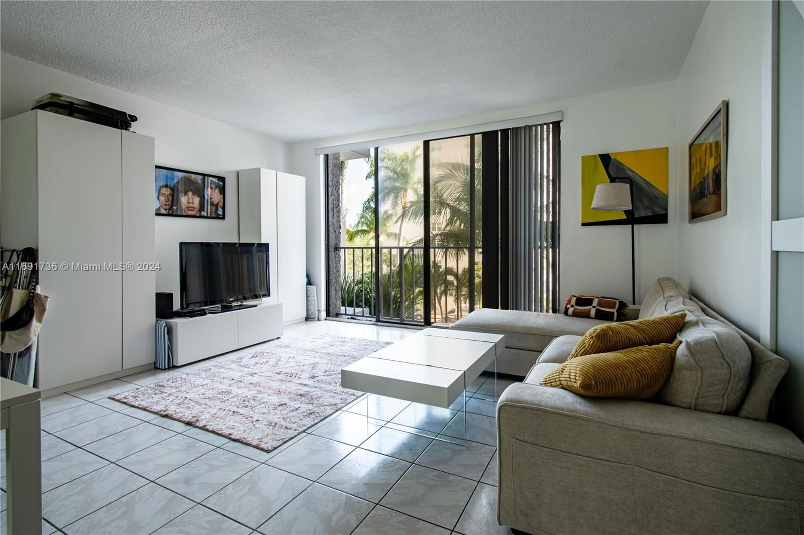 Real estate property located at 800 West Ave #414, Miami-Dade, SOUTH BAY CLUB CONDO, Miami Beach, FL