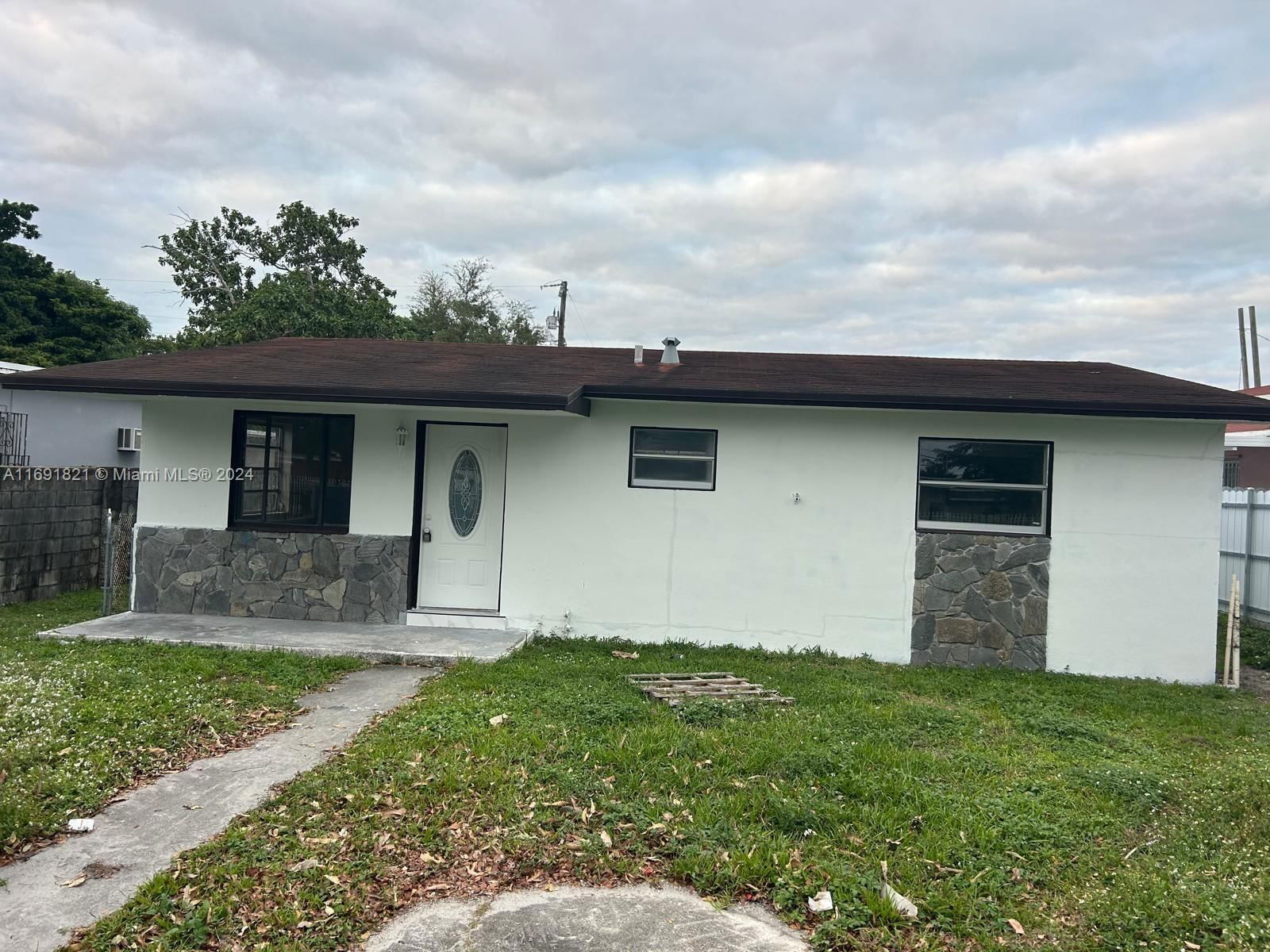 Real estate property located at 2915 95th Ter, Miami-Dade, THE TROPICS AMD, Miami, FL