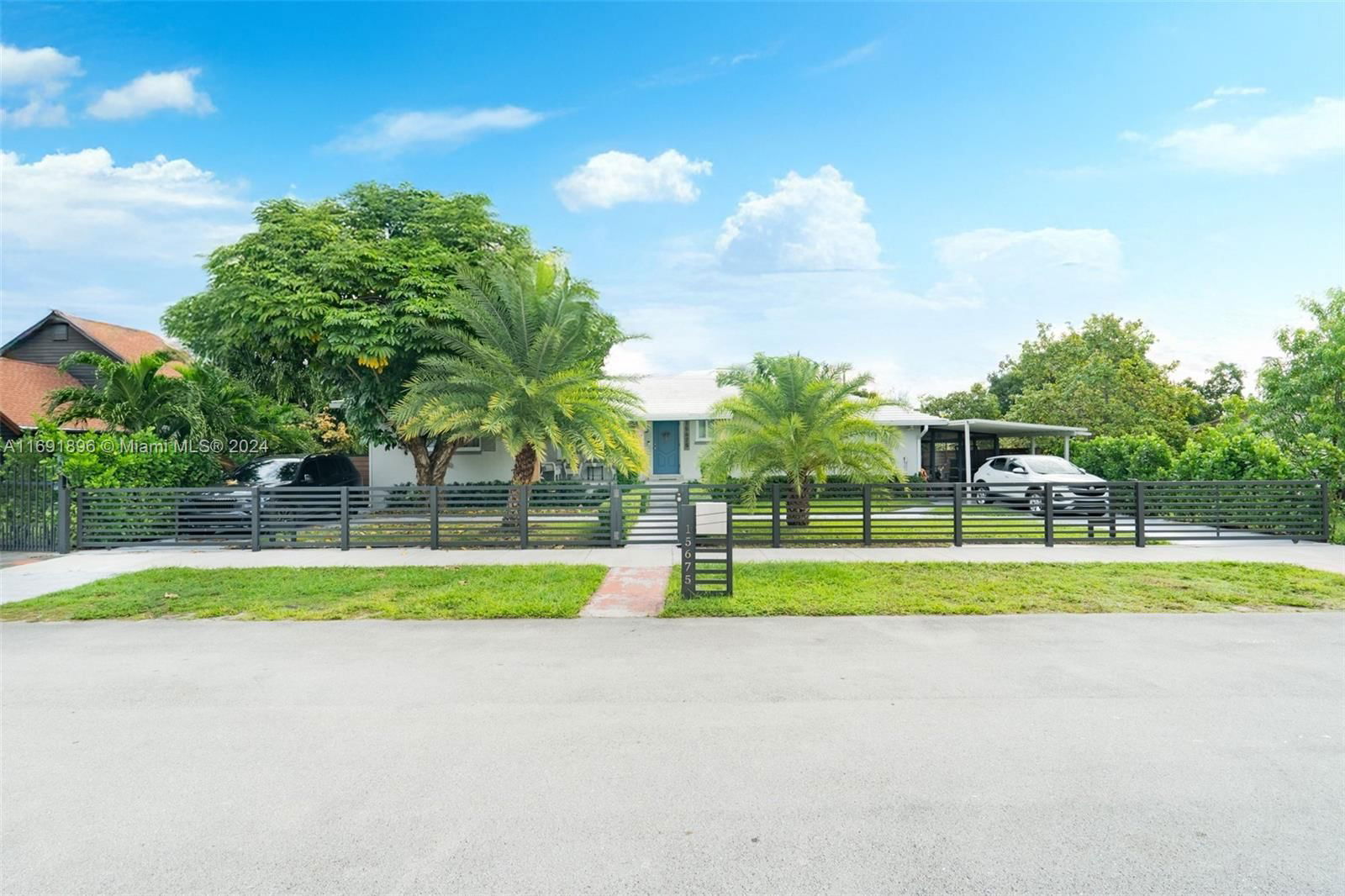 Real estate property located at 15675 37th Ct, Miami-Dade, VENETIAN GARDEN REV, Miami Gardens, FL