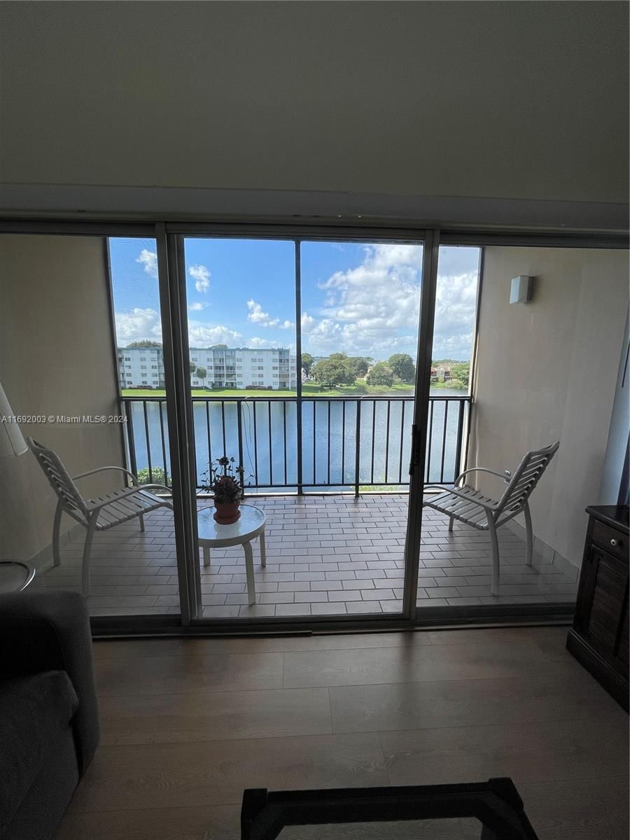 Real estate property located at 502 87th Ave #407, Miami-Dade, FERNWOODS NO 4 CONDO BLDG, Miami, FL