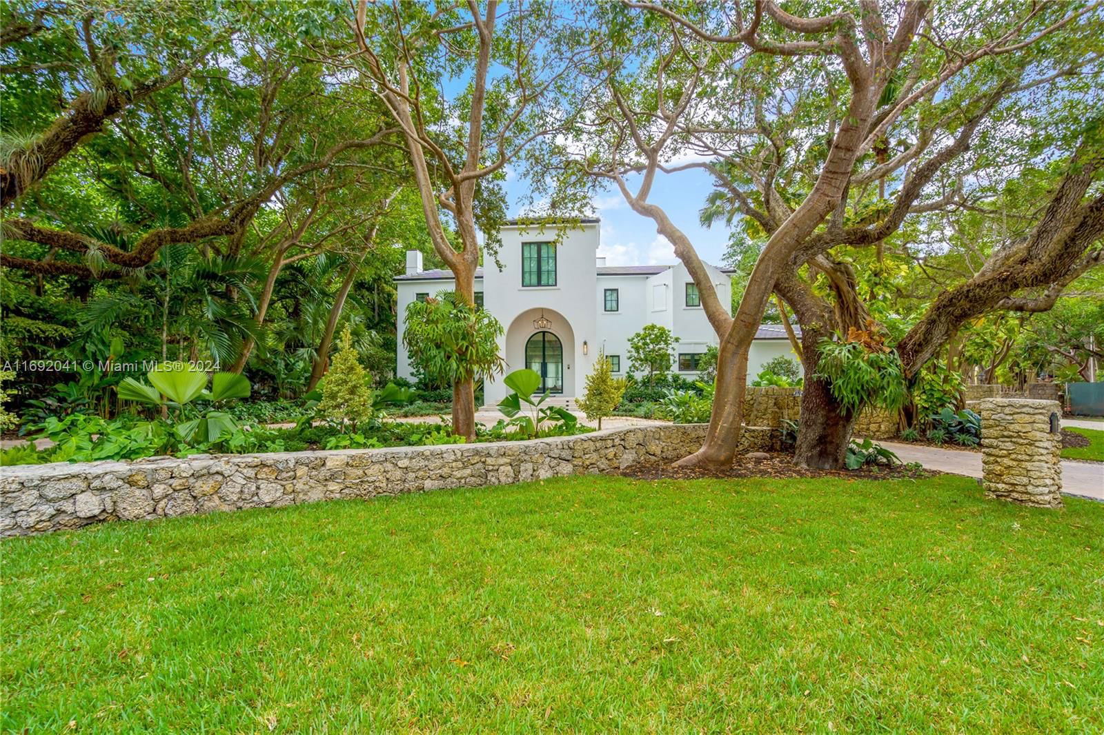 Real estate property located at 4860 Hammock Lake Drive, Miami-Dade, HAMMOCK LAKE PK REPLAT OF, Coral Gables, FL