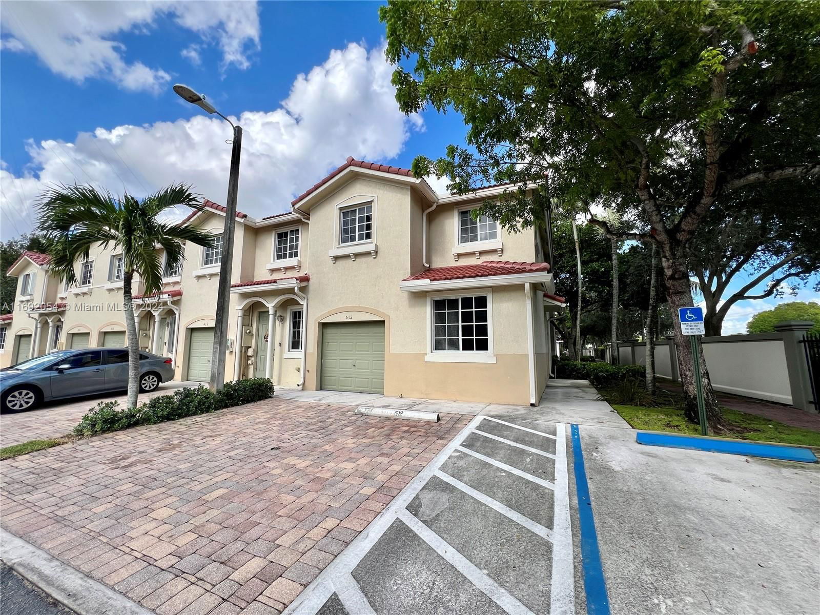 Real estate property located at 21423 13th Ct #512, Miami-Dade, MAJORCA ISLES I CONDO, Miami Gardens, FL