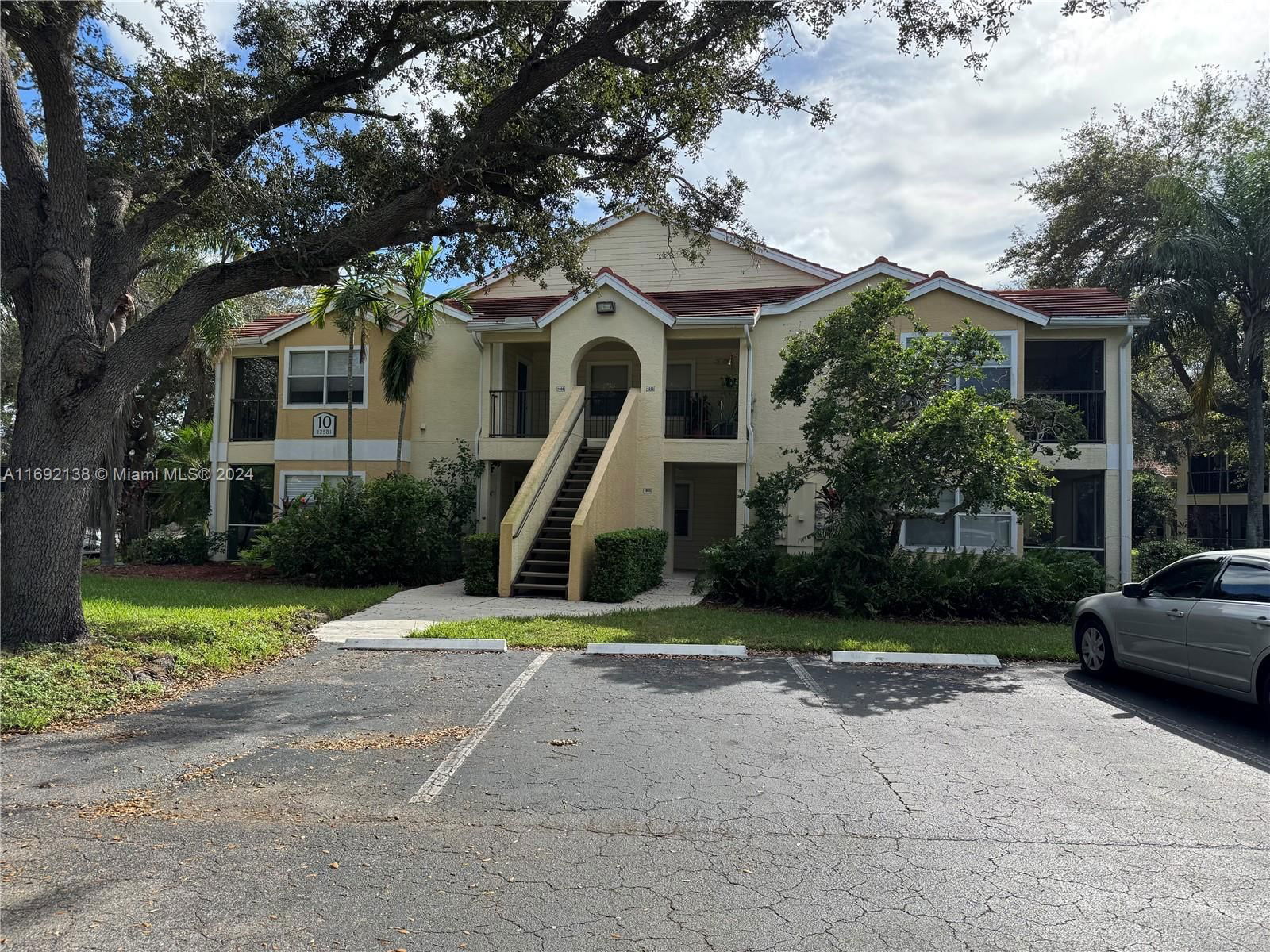 Real estate property located at 12581 Equestrian Cir #1002, Other, VENETIAN PALMS, Other City - In The State Of Florida, FL