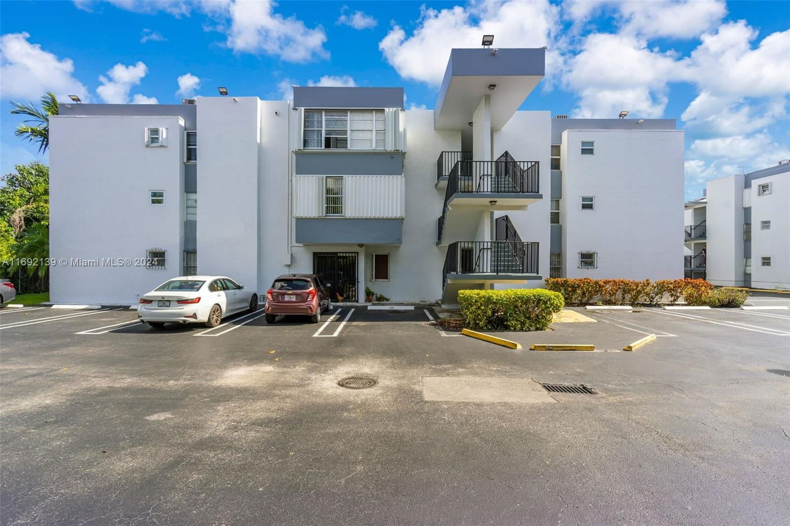 Real estate property located at 2460 18th Ave #1204, Miami-Dade, GROVE GARDENS CONDO, Miami, FL