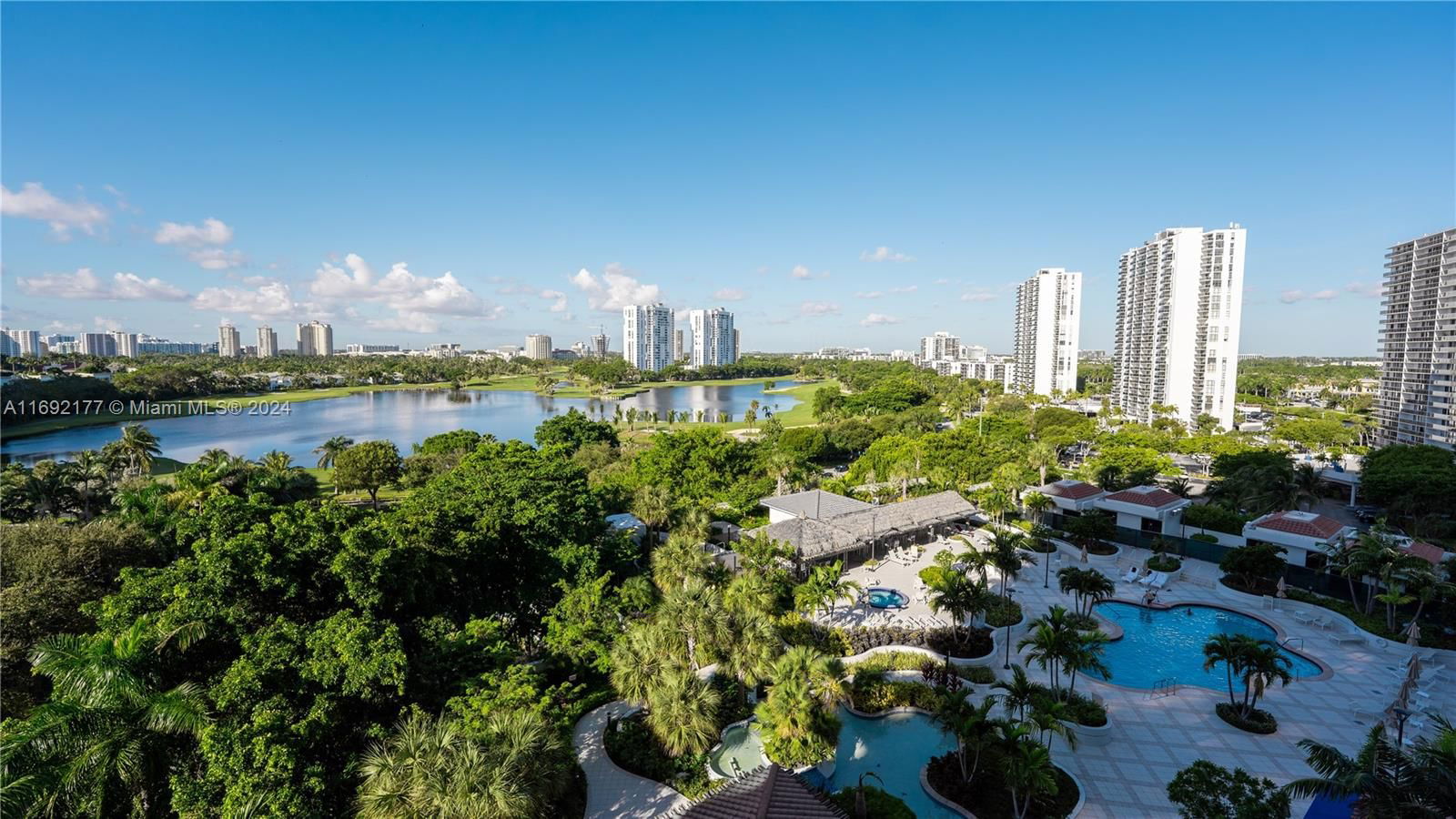 Real estate property located at 20281 Country Club Dr #811, Miami-Dade, HAMPTONS WEST CONDO, Aventura, FL