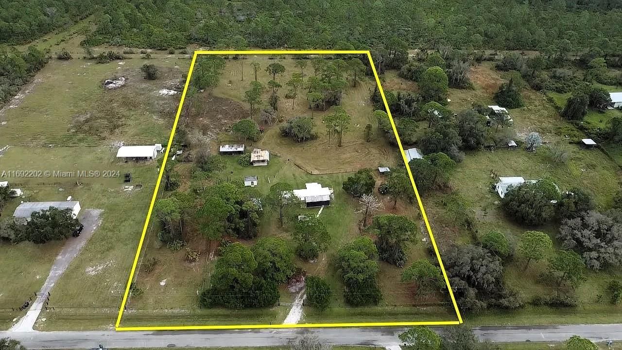 Real estate property located at 12650 26 th Ave Okeechobee, Other, COUNTRY HILLS ESTATES, Other City - In The State Of Florida, FL