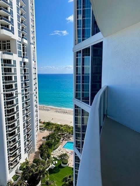 Real estate property located at 18001 Collins Ave #1504, Miami-Dade, TRUMP INTERNATIONAL BEACH, Sunny Isles Beach, FL