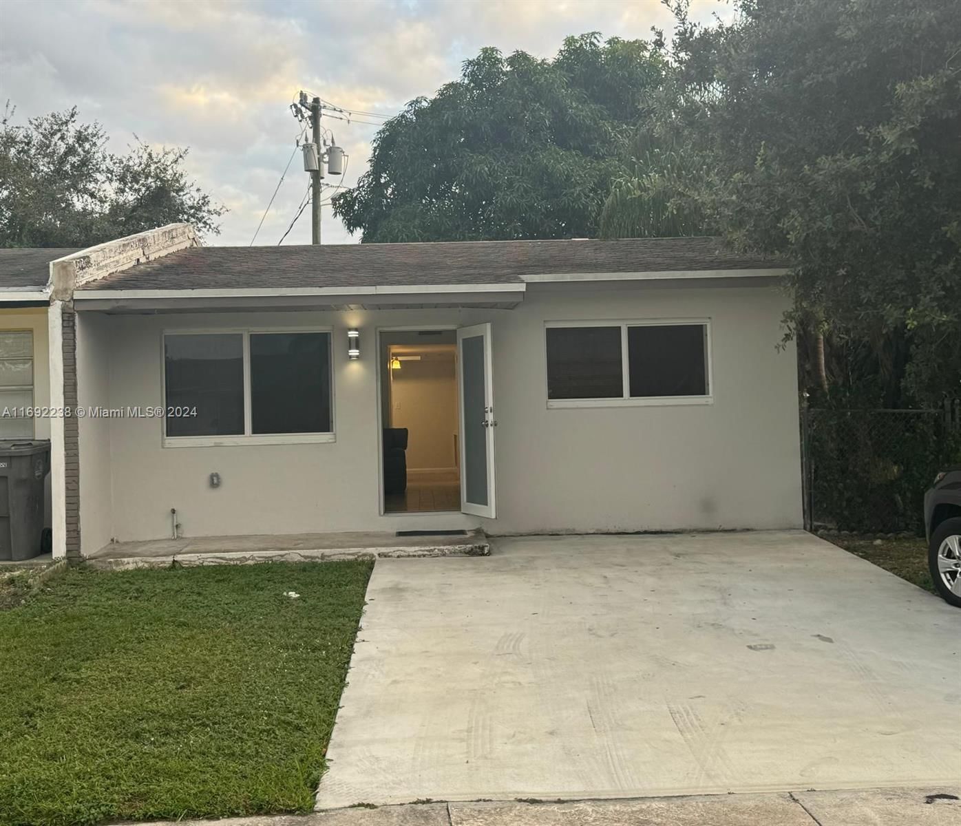 Real estate property located at 5460 38th Ct, Broward, LYNN PARK REPLAT, West Park, FL