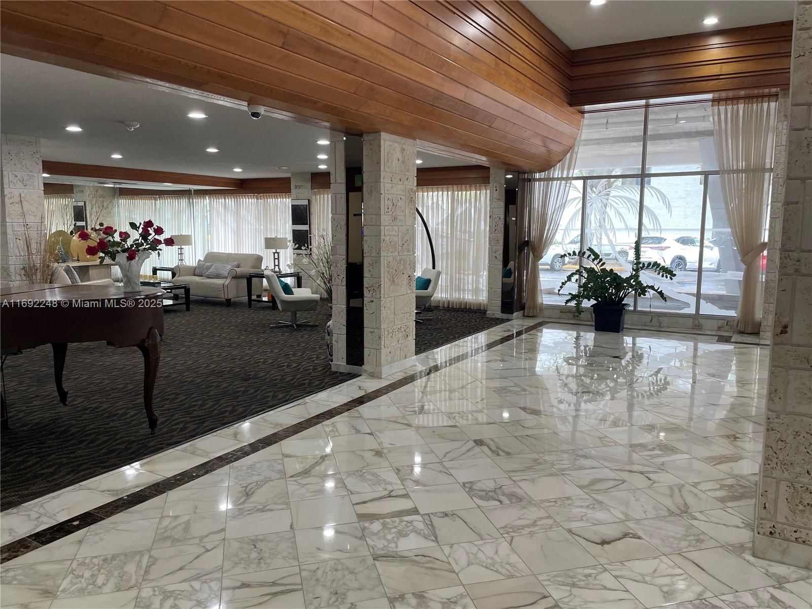Real estate property located at 301 174th St #2407, Miami-dade, Winston Towers 500 Condo, Sunny Isles Beach, FL