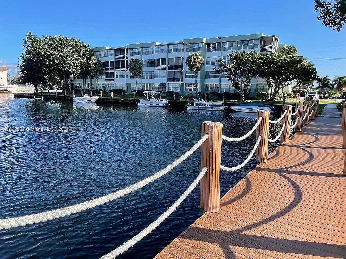 Real estate property located at 2761 Taft St #412, Broward, WATERGATE CONDOMINIUM NO, Hollywood, FL