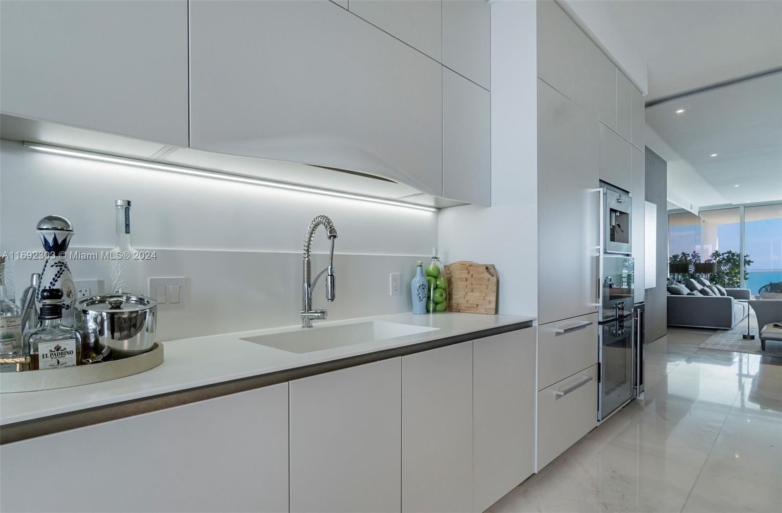 Real estate property located at 16901 Collins Ave #1503, Miami-dade, Jade Signature Condo, Sunny Isles Beach, FL