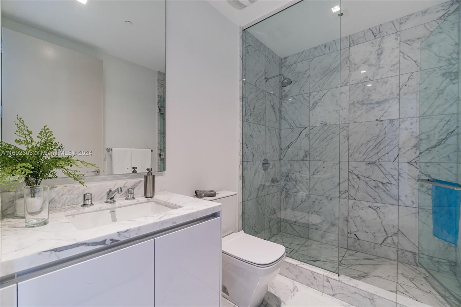 Real estate property located at 16901 Collins Ave #1503, Miami-dade, Jade Signature Condo, Sunny Isles Beach, FL