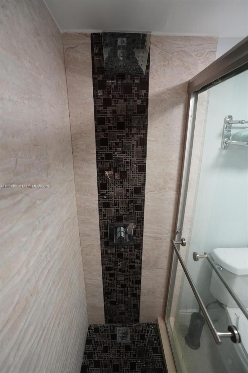 Real estate property located at 209 Fort Lauderdale Beach Blvd #7D, Broward, The Seasons Condo, Fort Lauderdale, FL