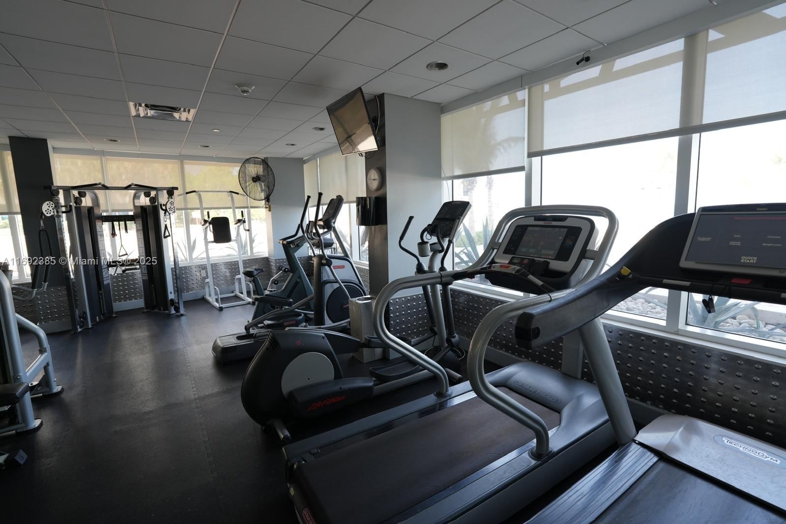 Real estate property located at 209 Fort Lauderdale Beach Blvd #7D, Broward, The Seasons Condo, Fort Lauderdale, FL