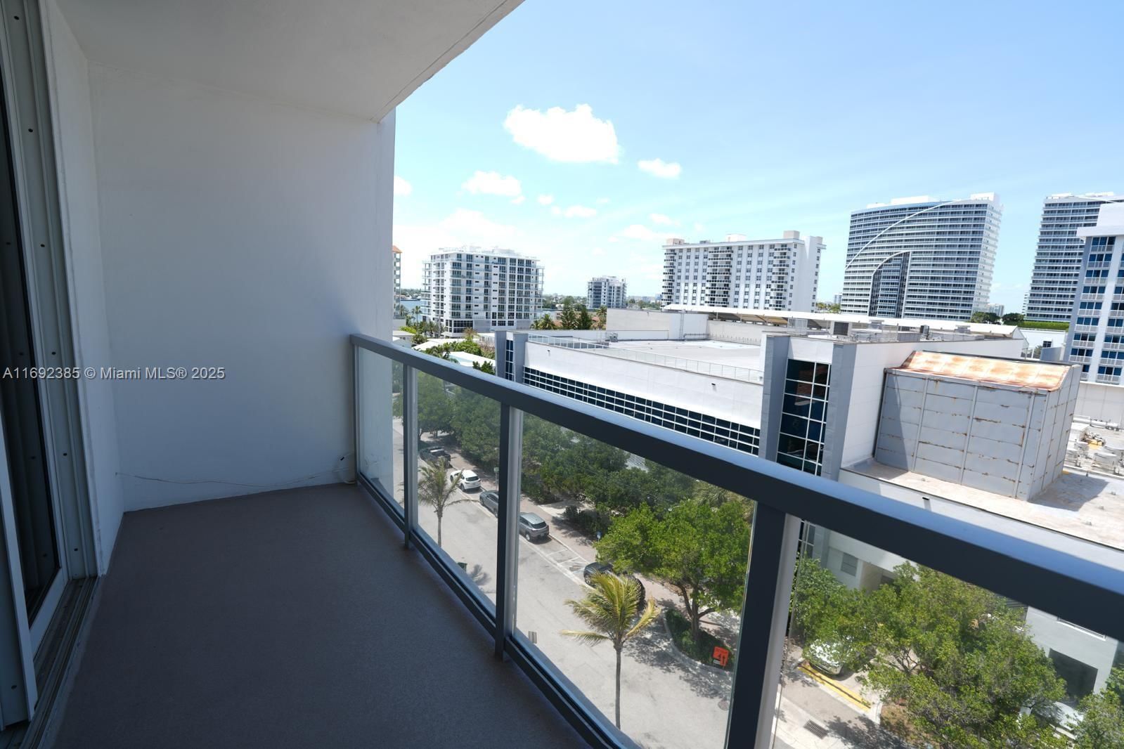 Real estate property located at 209 Fort Lauderdale Beach Blvd #7D, Broward, The Seasons Condo, Fort Lauderdale, FL