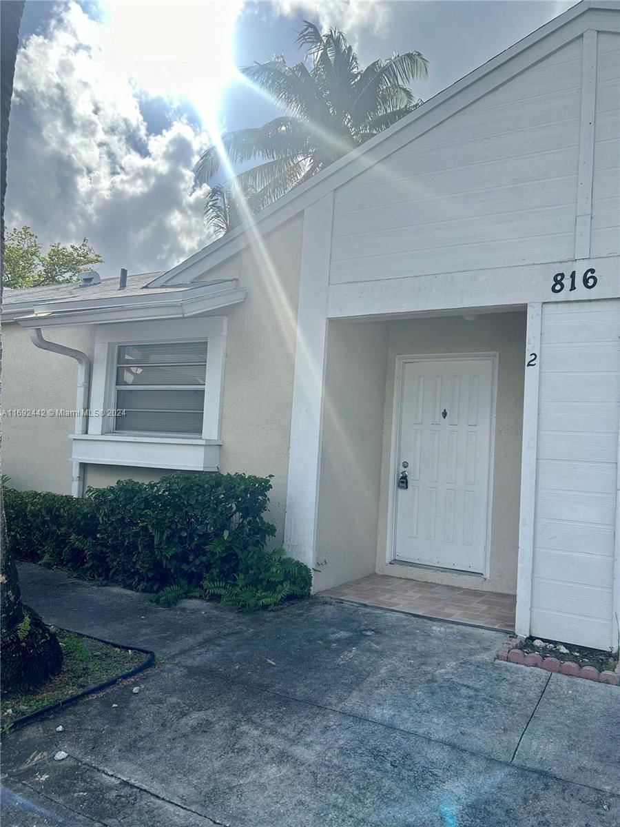 Real estate property located at 816 214th Ln #2, Miami-Dade, SIERRA RIDGE CONDO A, Miami, FL