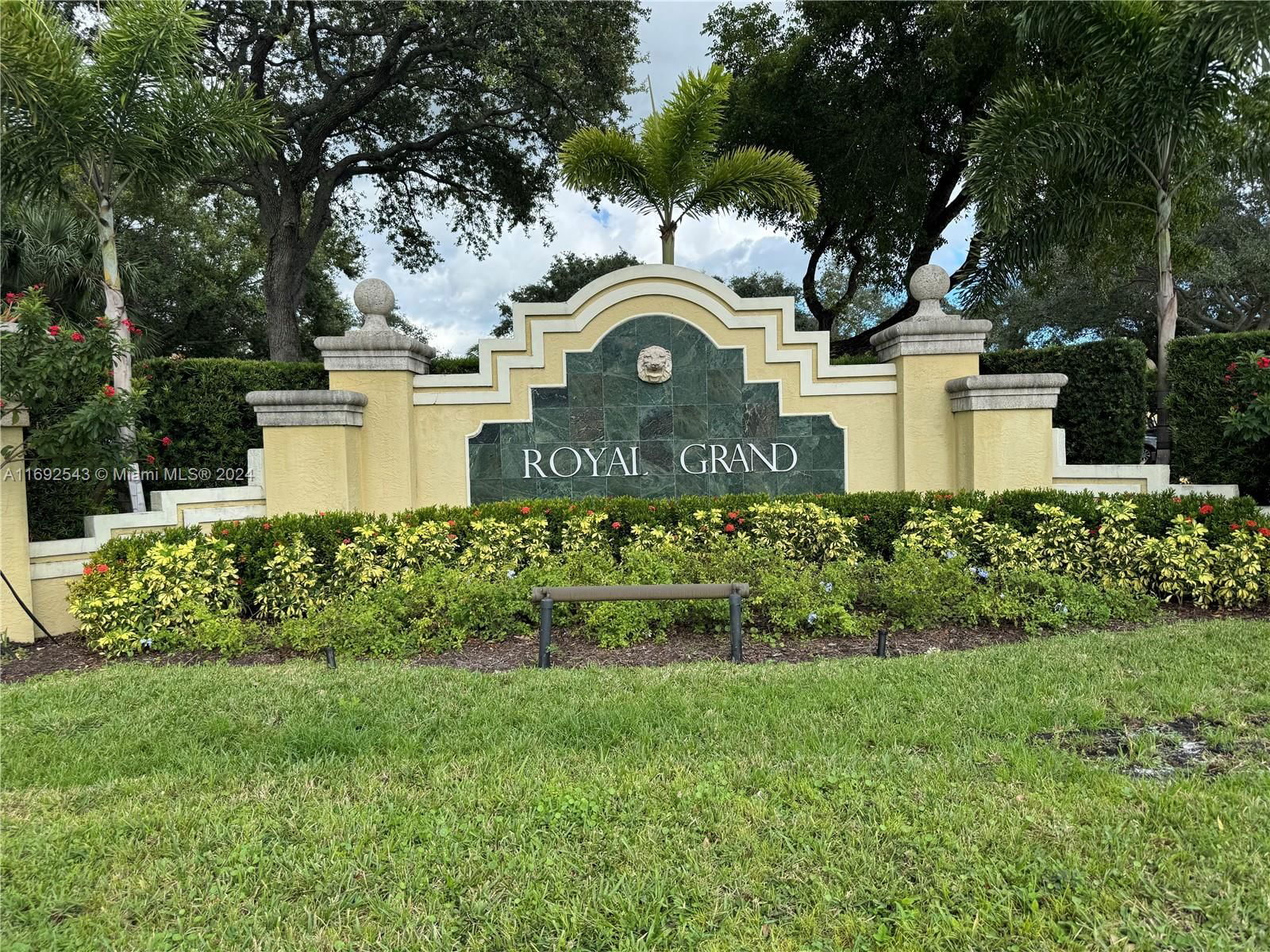 Real estate property located at 2600 University Dr #205, Broward, ROYAL GRAND CONDO, Davie, FL