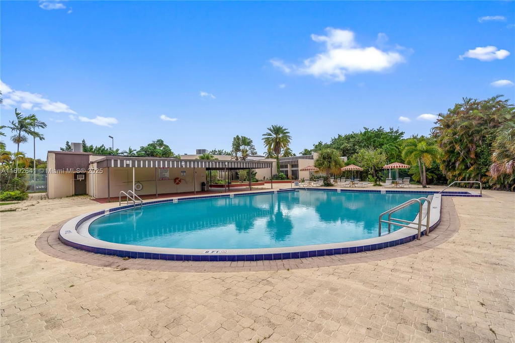 Real estate property located at 1681 70th Ave #204, Broward, Omega Condo No 1, Plantation, FL