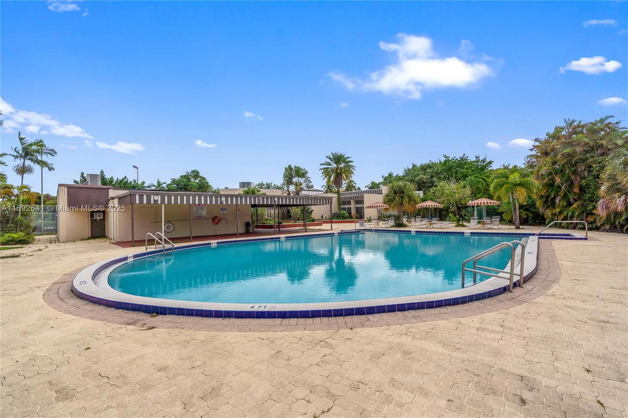 Real estate property located at 1681 70th Ave #204, Broward, Omega Condo No 1, Plantation, FL