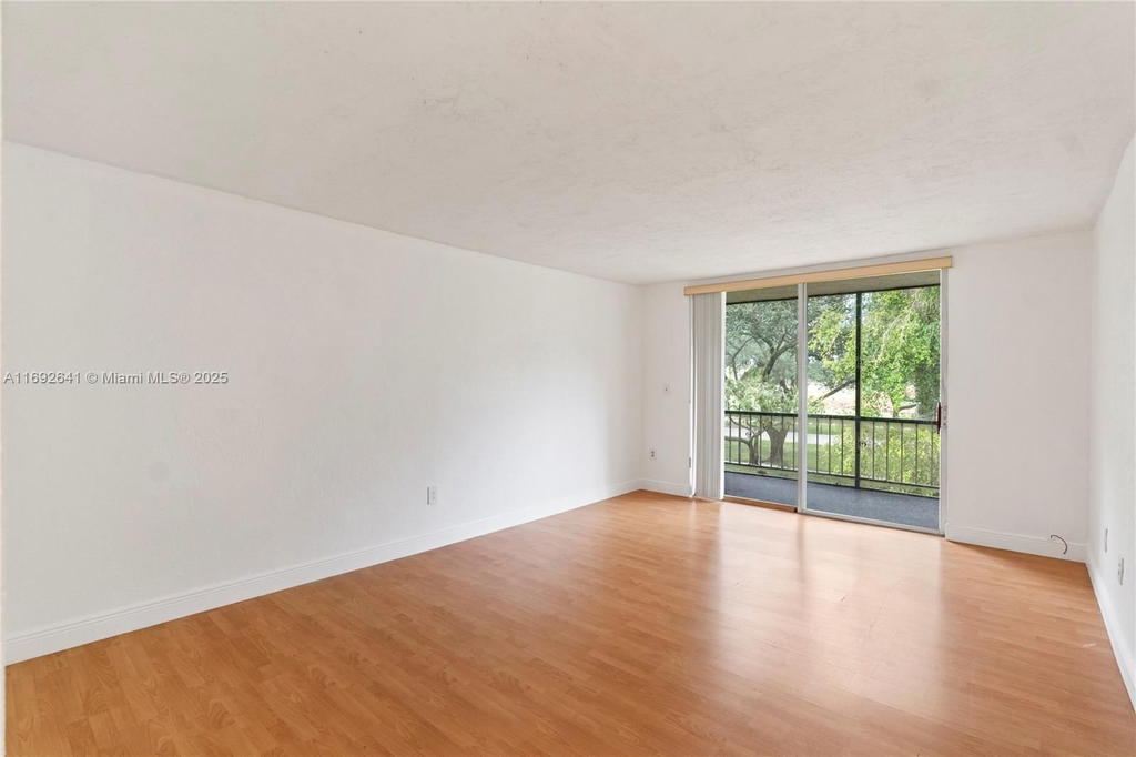 Real estate property located at 1681 70th Ave #204, Broward, Omega Condo No 1, Plantation, FL